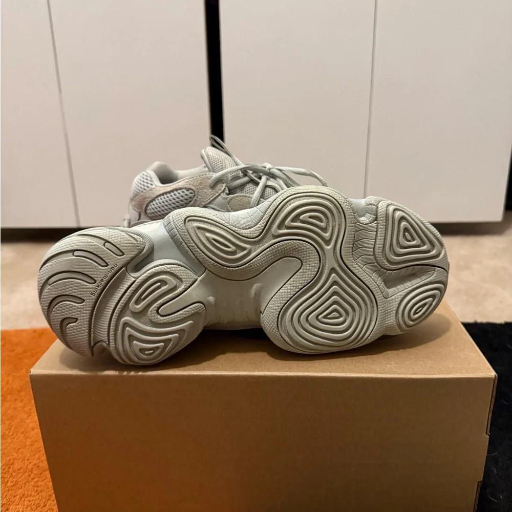 Adidas Yeezy 500 Salt - Picture 6 of 7